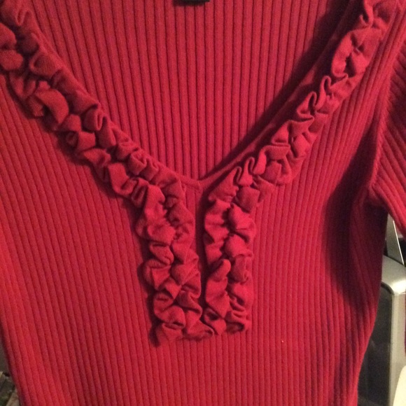 August Silk beautiful dark red fitted sweater - Picture 4 of 5
